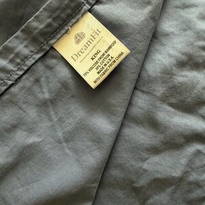 DreamFit King blue flat sheet only